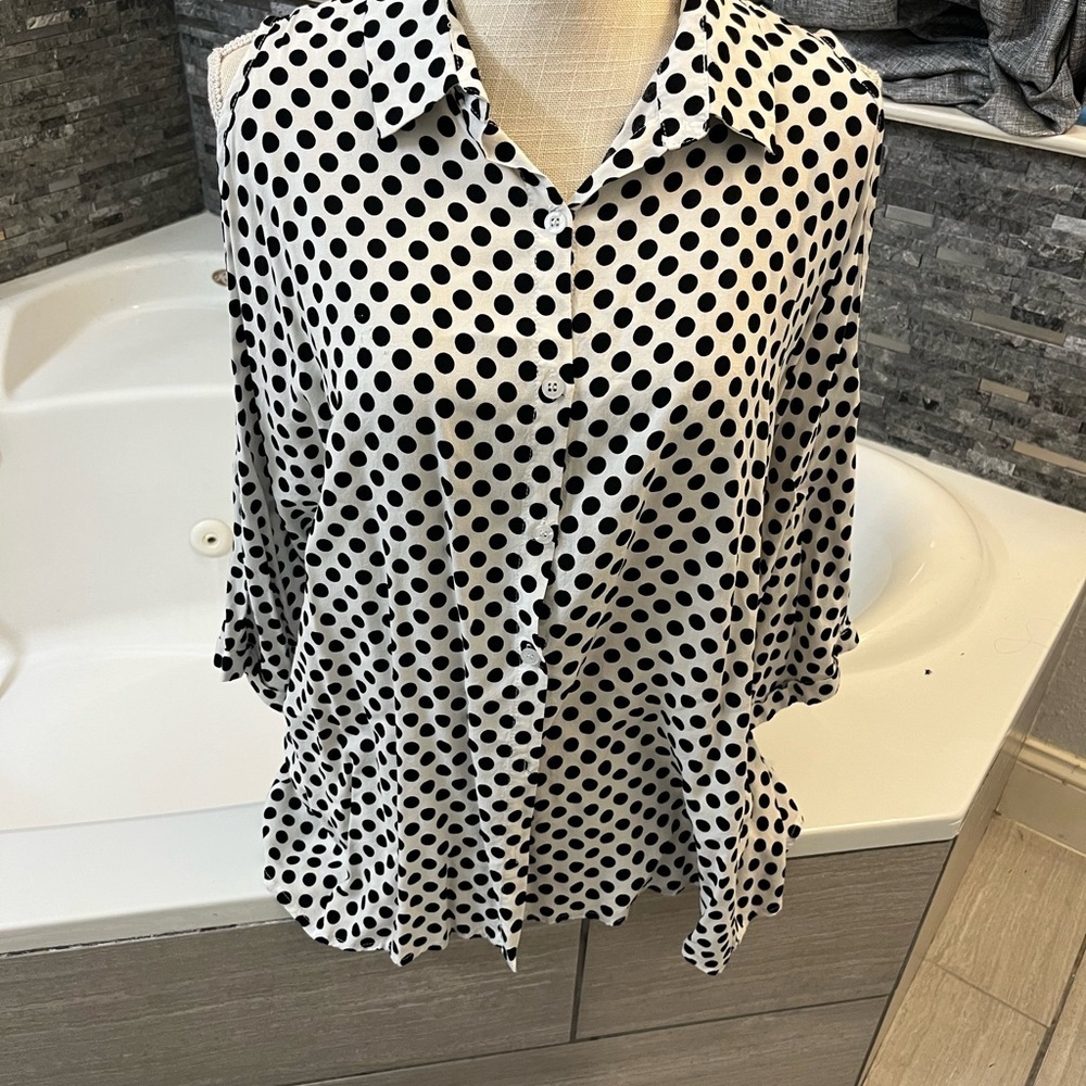 Women’s Black Polka Dot Button-Up Blouse - Classic Style small/Medium - Picture 2 of 5